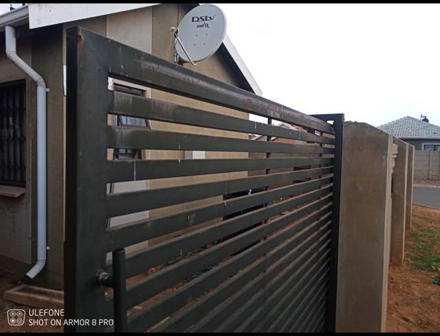 3 BEDROOM HOUSE FOR SALE IN WINDMILL PARK EXT